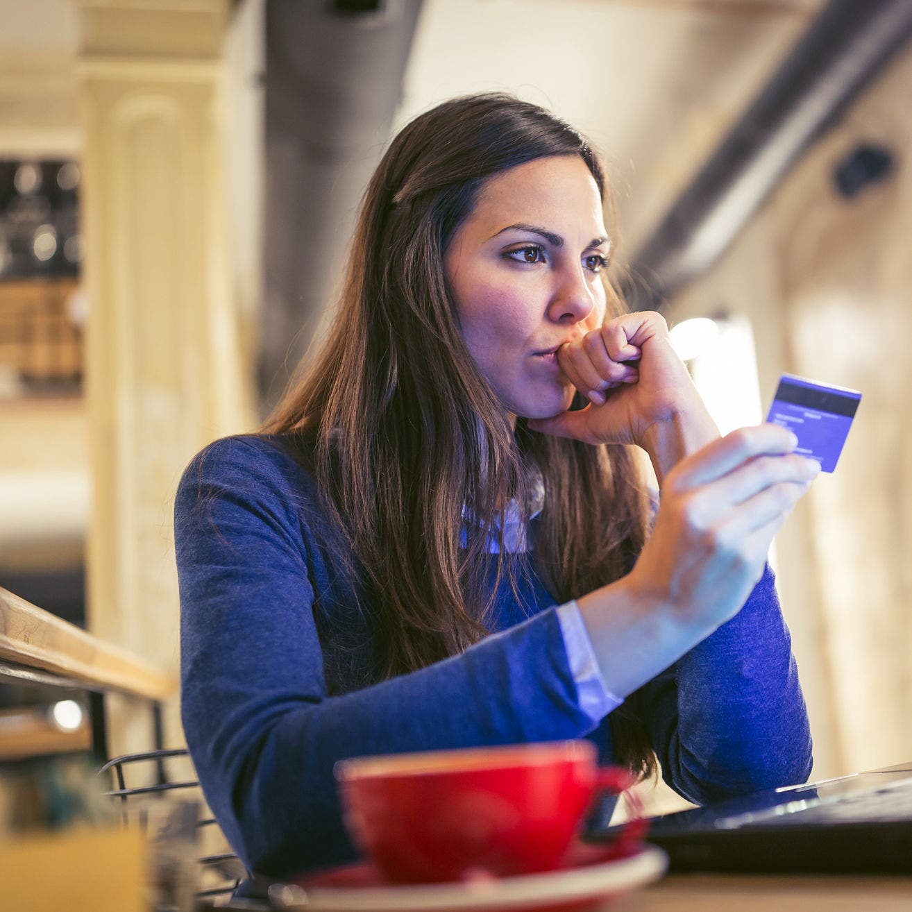 woman shopping online